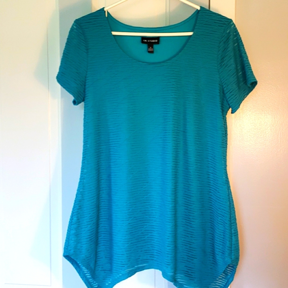 Women's Loose Fit Short Sleeve Round Neckline